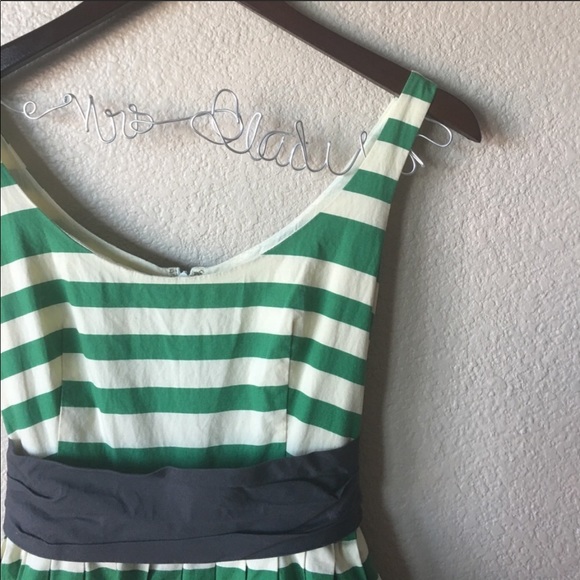 Size 0 anthropologie dress in good condition - Picture 4 of 5